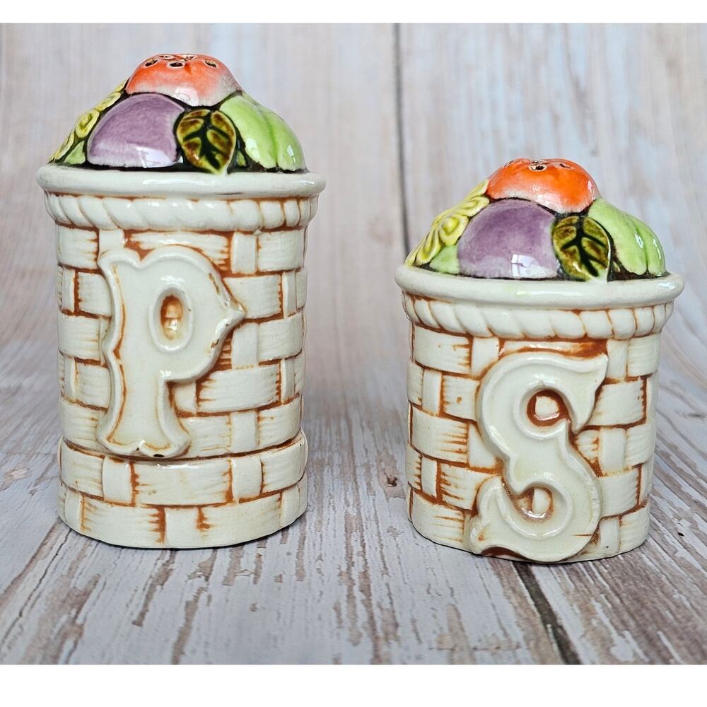 Vintage 1970s Mushroom Salt Pepper Shaker Set Cottage Decor